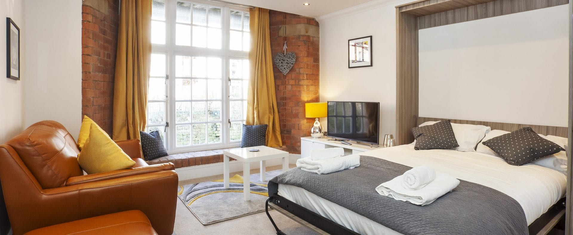 Cocoa suites 23 Spacious Studio Apartment in City Centre Location