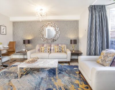 Apartment 8 Blue Bridge, Elegant & Luxurious 1 Bed Apartment- Free Parking