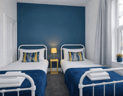 Falkland City Centre House-Pet friendly